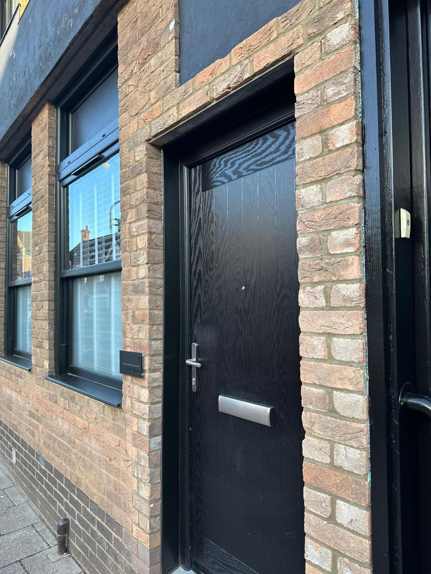 Spacious Modern 1 Bed In - Perfect For Contractors & Professionals - Free Parking - Wifi - Fully Equipped Kitchen - Smart Tv Ideal For Work And Long Projects Saint Neots