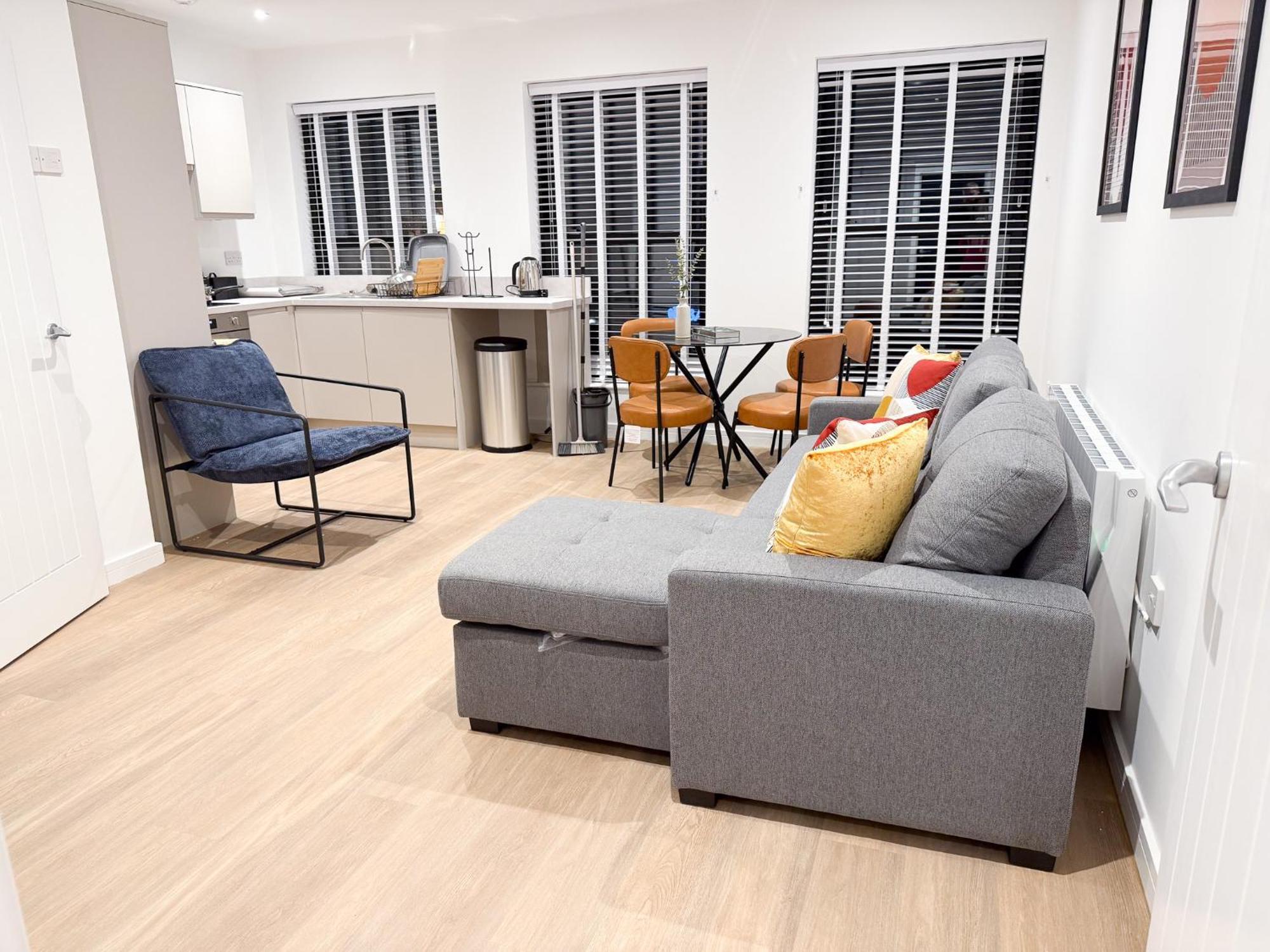 Appartamento Spacious Modern 1 Bed In - Perfect For Contractors & Professionals - Free Parking - Wifi - Fully Equipped Kitchen - Smart Tv Ideal For Work And Long Projects