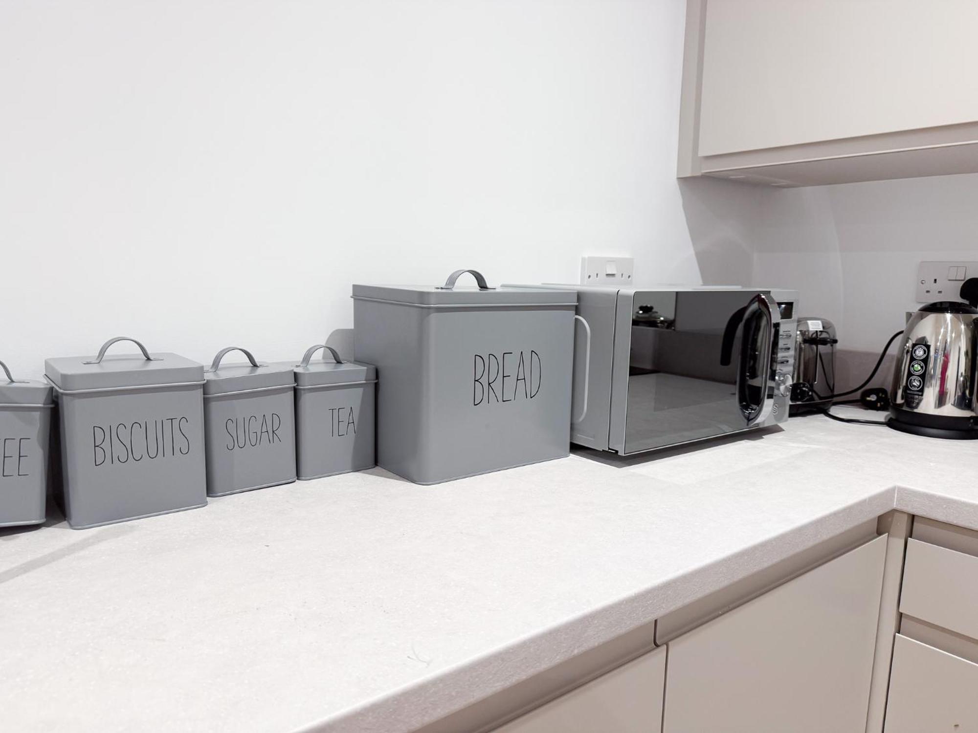 Appartamento Spacious Modern 1 Bed In - Perfect For Contractors & Professionals - Free Parking - Wifi - Fully Equipped Kitchen - Smart Tv Ideal For Work And Long Projects Saint Neots