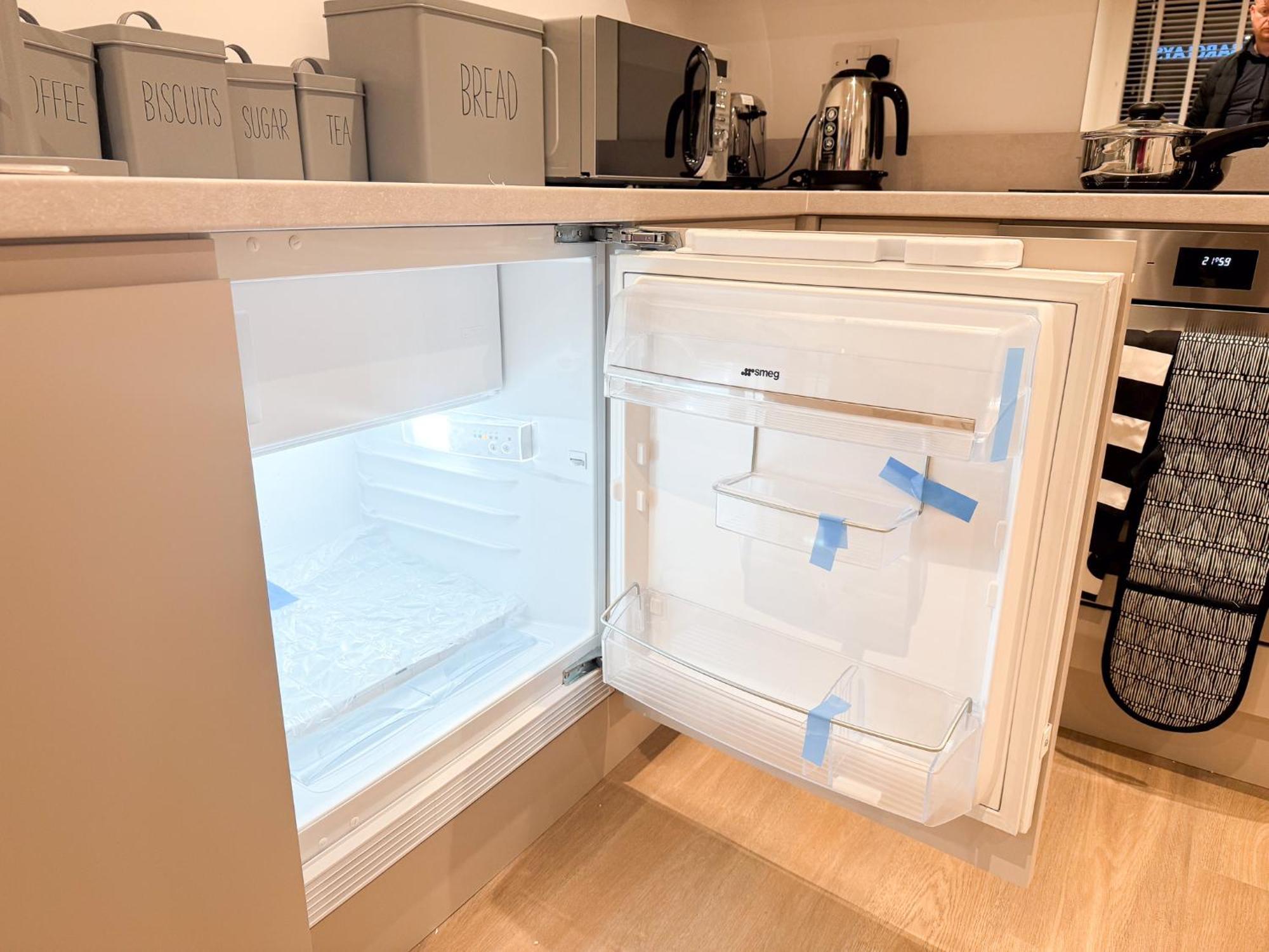 Spacious Modern 1 Bed In - Perfect For Contractors & Professionals - Free Parking - Wifi - Fully Equipped Kitchen - Smart Tv Ideal For Work And Long Projects Saint Neots